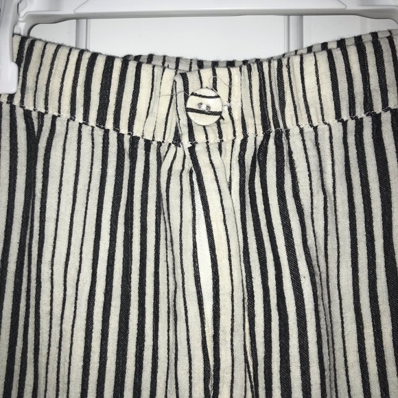 BRANDY MELVILLE PANTS (B&W striped Tilden) - Picture 4 of 5